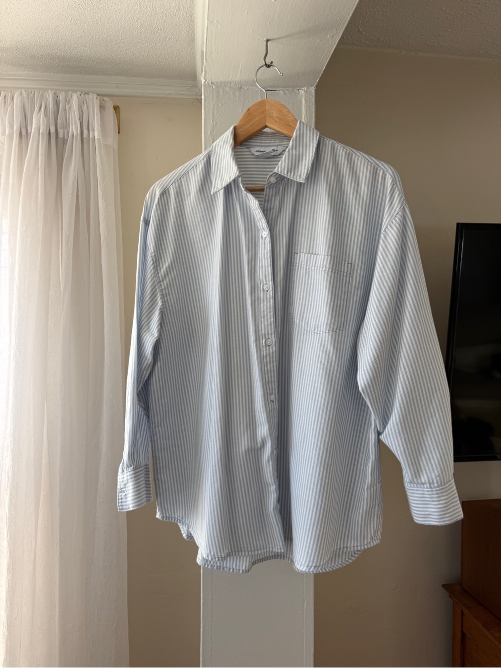 Old Navy Boyfriend Shirt Blue White Striped Button Down Size Medium